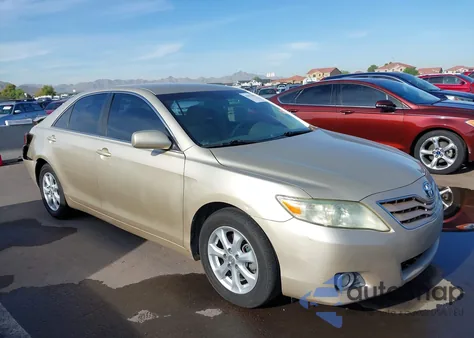 2011 Toyota Camry Le z USA, uszkodzony, nr VIN 4T4BF3EK5BR093887